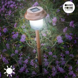 Stiilne Päikesepatareiga aialamp